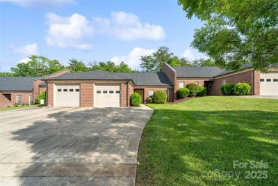 /international/us/608-camrose-circle-ne-concord-nc-110100512660/