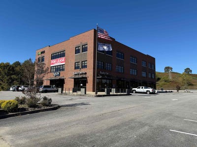 /international/us/8308-lake-bonita-road-catlettsburg-ky-110105201771/
