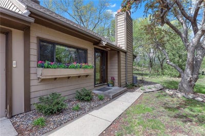 /international/us/11594-carriage-court-eden-prairie-mn-110107844564/