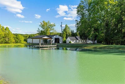/international/us/549-clover-creek-cove-lane-cloverport-ky-110105905370/