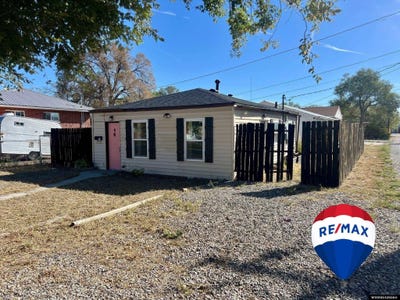 /international/us/315-n-7th-st-e-riverton-wy-110109989595/