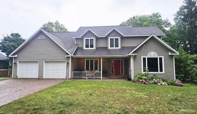 /international/us/19869-lakeview-drive-hancock-mi-110108796513/