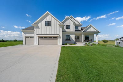 /international/us/50311-prairie-point-court-ames-ia-110108915436/