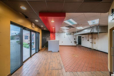 /international/us/3240-lone-oak-road-paducah-ky-110099736940/