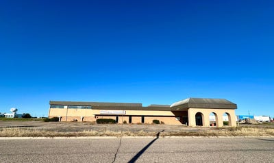 /international/us/2218-commerce-rd-goodland-ks-110106300491/