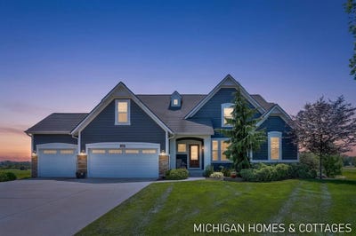 /international/us/4401-grand-point-holland-mi-110108350570/