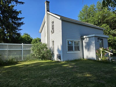 /international/us/8991-w-1-mile-road-hesperia-mi-110100692425/