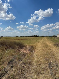 /international/us/1469-county-road-451-coupland-tx-110102886416/