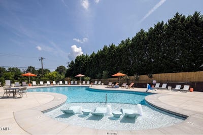 /international/us/3520-pinetree-grove-lane-raleigh-nc-110104418888/