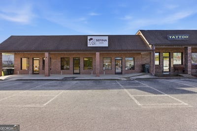 /international/us/124-clarkesville-plaza-clarkesville-ga-110107439449/
