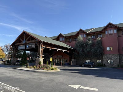 /international/us/1424-old-knoxville-hwy-sevierville-tn-110108578083/