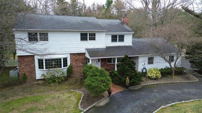 /international/us/62-cherry-lane-syosset-ny-110098632158/