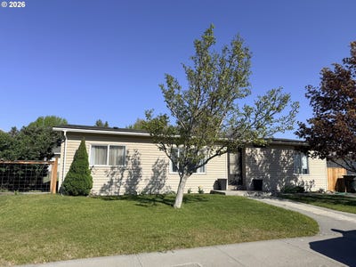 /international/us/1330-w-sunland-ave-hermiston-or-110107467142/