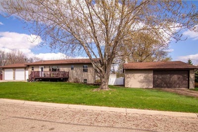 /international/us/811-roosevelt-street-alexandria-mn-110107733898/