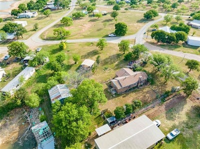 /international/us/10074-county-road-200-breckenridge-tx-110099182324/