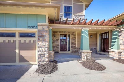 /international/us/15924-buena-vista-street-overland-park-ks-110106300285/