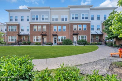 /international/us/30-audley-street-north-brunswick-nj-110108720166/