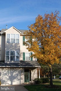 /international/us/13500-darter-court-clifton-va-110108494728/
