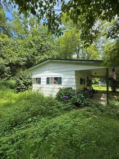 /international/us/9827-yellow-creek-louisa-ky-110100801936/