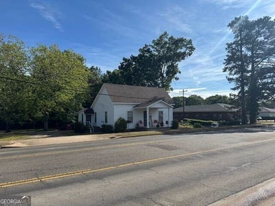 /international/us/319-e-mccarty-street-sandersville-ga-110107801134/