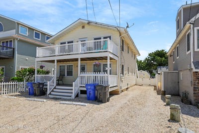 /international/us/2105-s-bay-avenue-beach-haven-nj-110119984772/