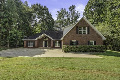 /international/us/667-lake-harding-drive-hamilton-ga-110110319258/