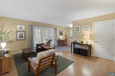 /international/us/1504-villa-ter-charlottesville-va-110100895710/