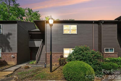 /international/us/8015-cedar-glen-drive-charlotte-nc-110108390516/