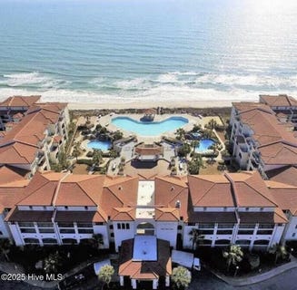 /international/us/790-new-river-inlet-road-north-topsail-beach-nc-110103318515/