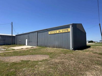 /international/us/902-w-oklahoma-okeene-ok-110102172590/