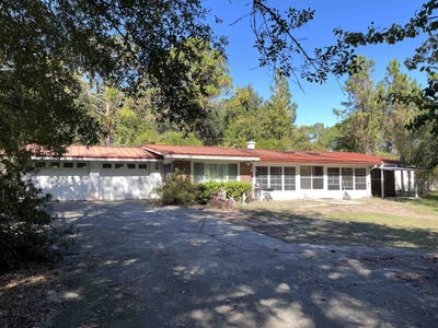 /international/us/119-apalachee-street-lanark-village-fl-110103280442/