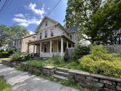 /international/us/58-60-broad-street-stroudsburg-pa-110100345351/