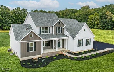 /international/us/8-brookhaven-court-saratoga-springs-ny-110120533998/