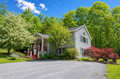 /international/us/120-n-hoosac-rd-williamstown-ma-110109087727/