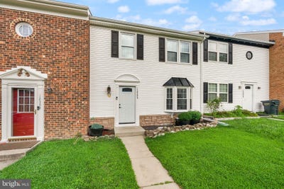/international/us/12306-woodlawn-court-woodbridge-va-110101264360/