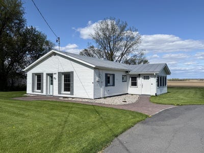 /international/us/8066-u-s-9-plattsburgh-ny-110108099700/