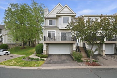 /international/us/2111-eagle-trace-lane-woodbury-mn-110108206026/
