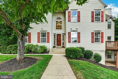 /international/us/700-gilbert-place-trappe-pa-110108570884/
