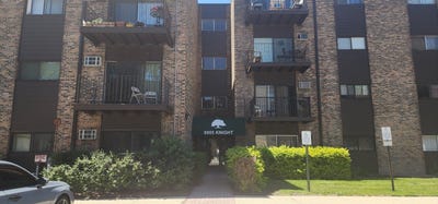 /international/us/8905-n-knight-avenue-des-plaines-il-110108846798/