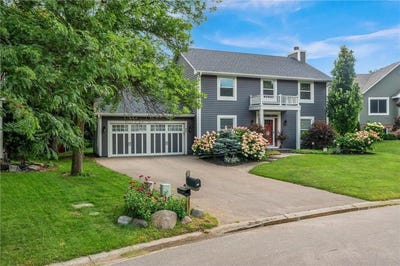 /international/us/85-castle-ridge-court-chanhassen-mn-110101399449/