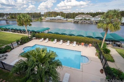 /international/us/12430-river-highlands-st-amant-la-110108018556/
