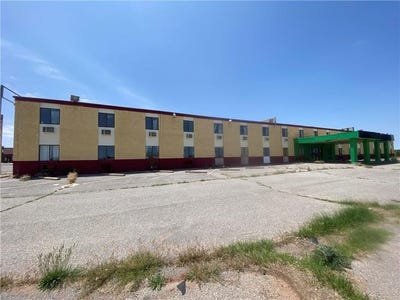 /international/us/211-n-9th-street-canute-ok-110076951124/