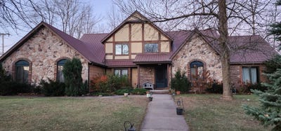 /international/us/2-n-clarkson-ave-massena-ny-110102974260/
