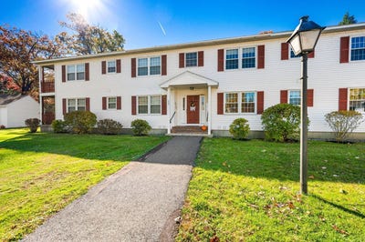 /international/us/75-halifax-street-winslow-me-110120686876/