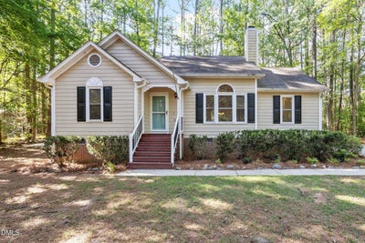 /international/us/213-long-needle-drive-clayton-nc-110108547854/