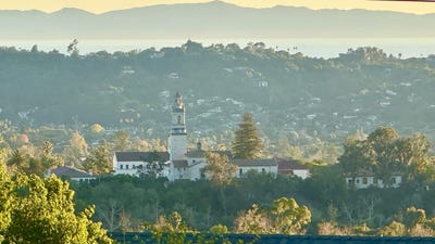 /international/us/975-tornoe-road-santa-barbara-ca-110104433357/
