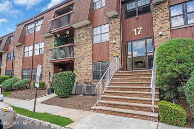 /international/us/193-sierra-court-woodbridge-nj-110100811332/