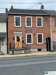 /international/us/104-s-chestnut-street-bath-boro-pa-110101072085/