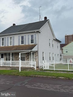 /international/us/126-walnut-street-sunbury-pa-110119943900/