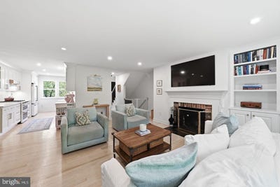 /international/us/6328-golf-course-square-alexandria-va-110110308727/